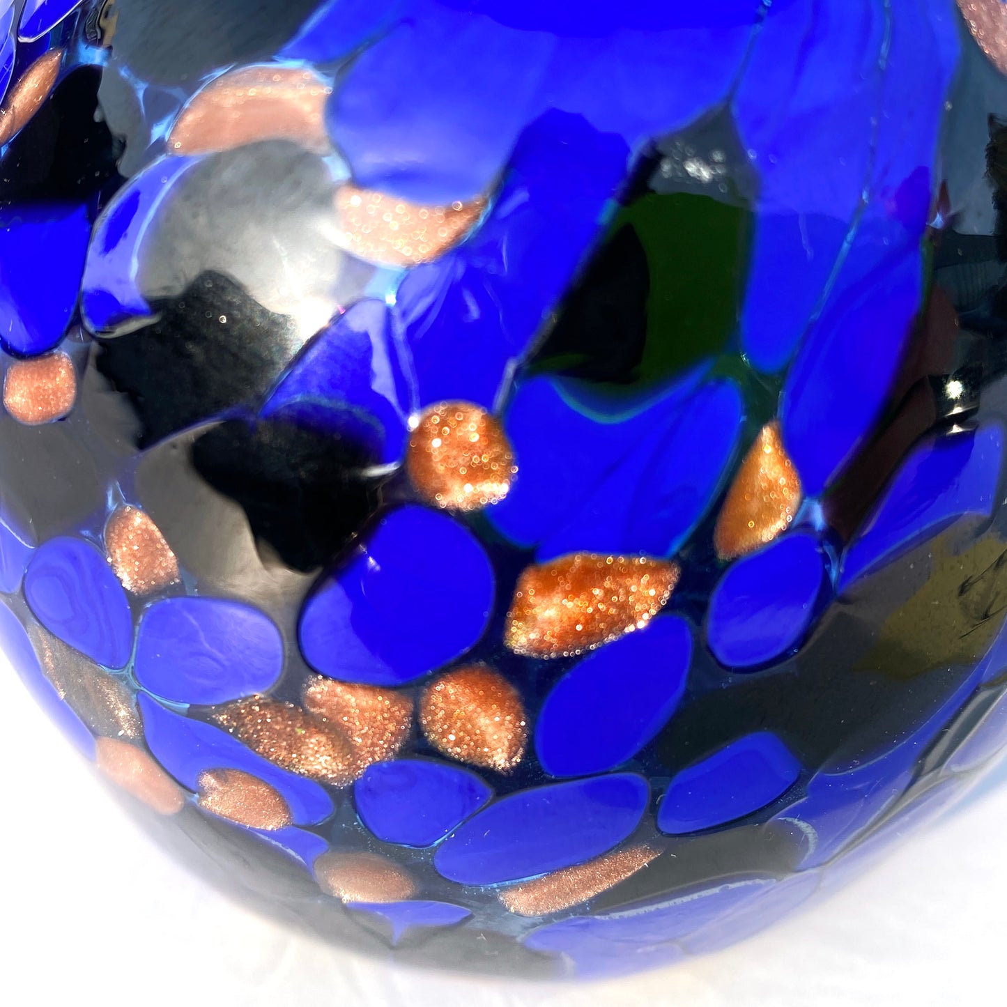 Vaso in vetro di Murano, soffiato e lavorato a mano, linea "I Colori di Murano" h. cm. 15,5 - Made in Murano. Cod. 12