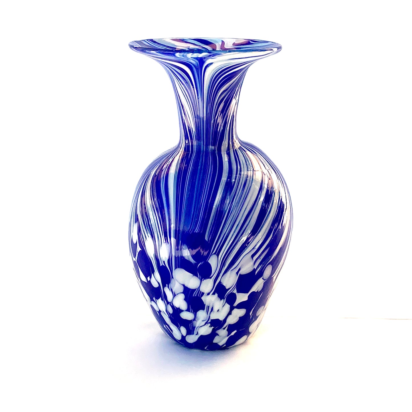 Vaso in vetro di Murano, soffiato e lavorato a mano, linea "I Colori di Murano" h. cm. 17,5 - Made in Murano. Cod. 20