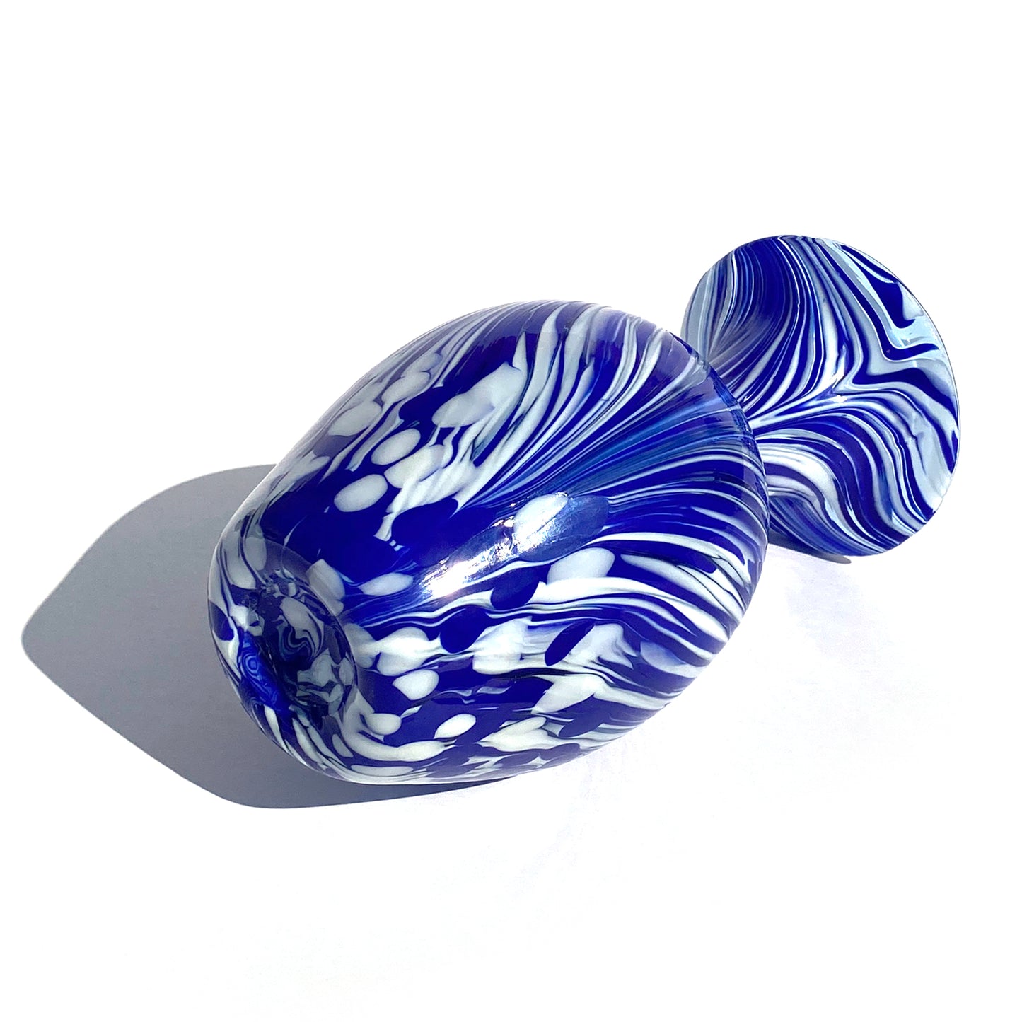 Vaso in vetro di Murano, soffiato e lavorato a mano, linea "I Colori di Murano" h. cm. 17,5 - Made in Murano. Cod. 20