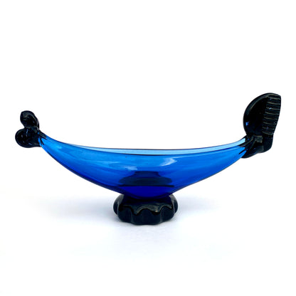Gondola in vetro di Murano, una scultura creata dai migliori maestri di Murano, un simbolo di eleganza e tradizione.