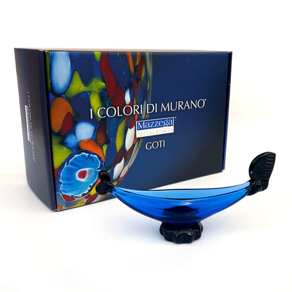 Gondola in vetro di Murano, una scultura creata dai migliori maestri di Murano, un simbolo di eleganza e tradizione.