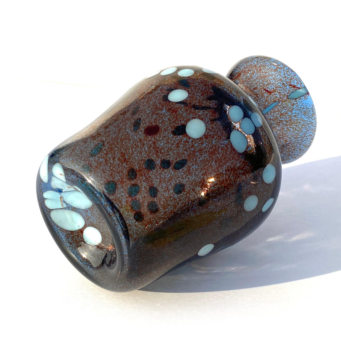 Vaso in vetro di Murano, soffiato e lavorato a mano, linea "I Colori di Murano" h. cm. 15 - Made in Murano. Cod. 06