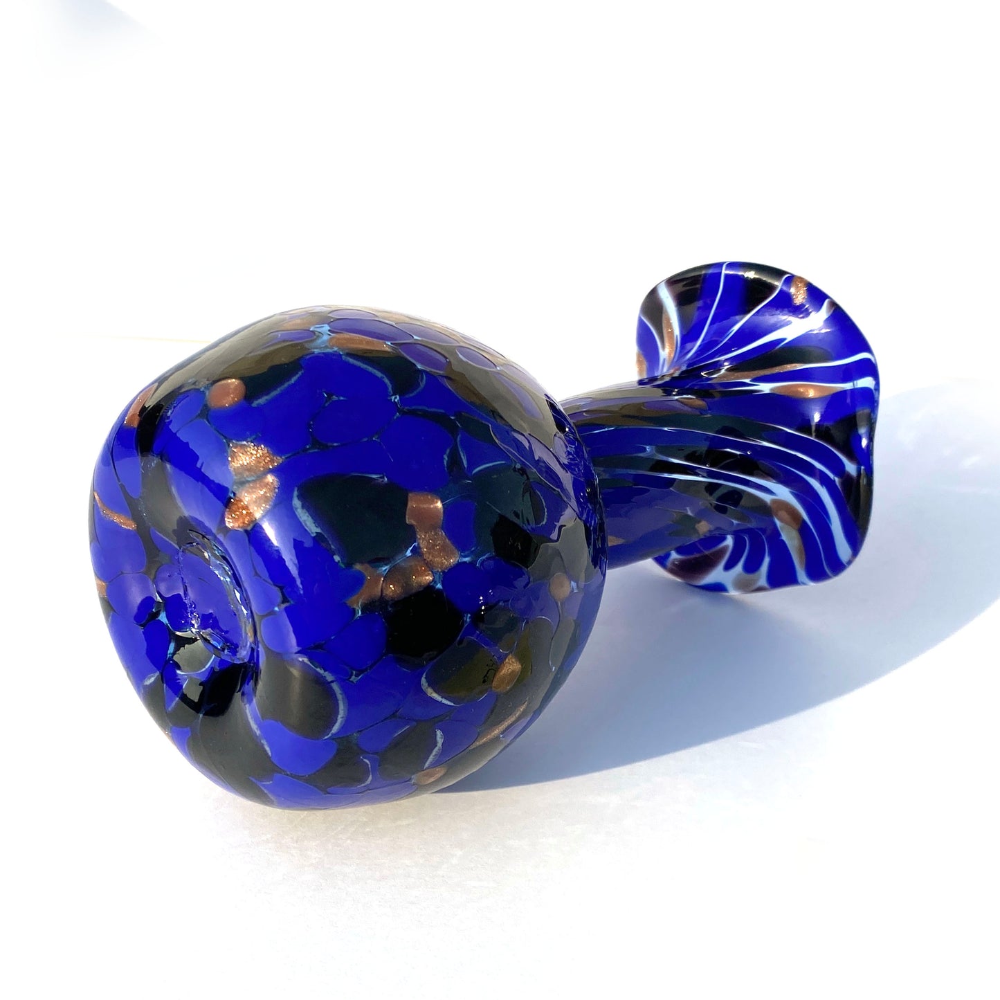 Vaso in vetro di Murano, soffiato e lavorato a mano, linea "I Colori di Murano" h. cm. 15,5 - Made in Murano. Cod. 12