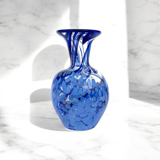 Vaso in vetro di Murano, soffiato e lavorato a mano, linea "I Colori di Murano" h. cm. 18 - Made in Murano. Cod. 19