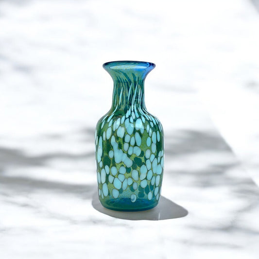 Vaso in vetro di Murano, soffiato e lavorato a mano, linea "I Colori di Murano" h. cm. 17,5 - Made in Murano. Cod. 22